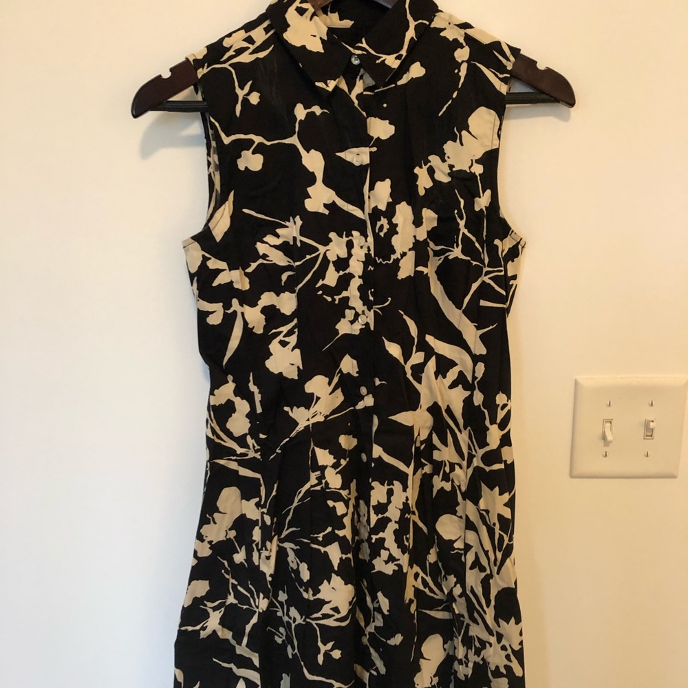 Sleeveless button down dress